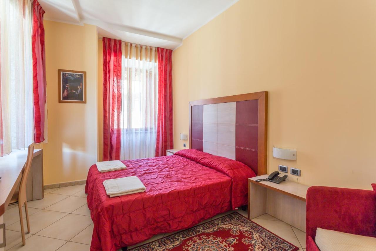 Hotel Conte Ruggero Серра-Сан-Бруно Екстер'єр фото