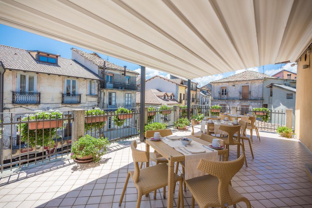 Hotel Conte Ruggero Серра-Сан-Бруно Екстер'єр фото