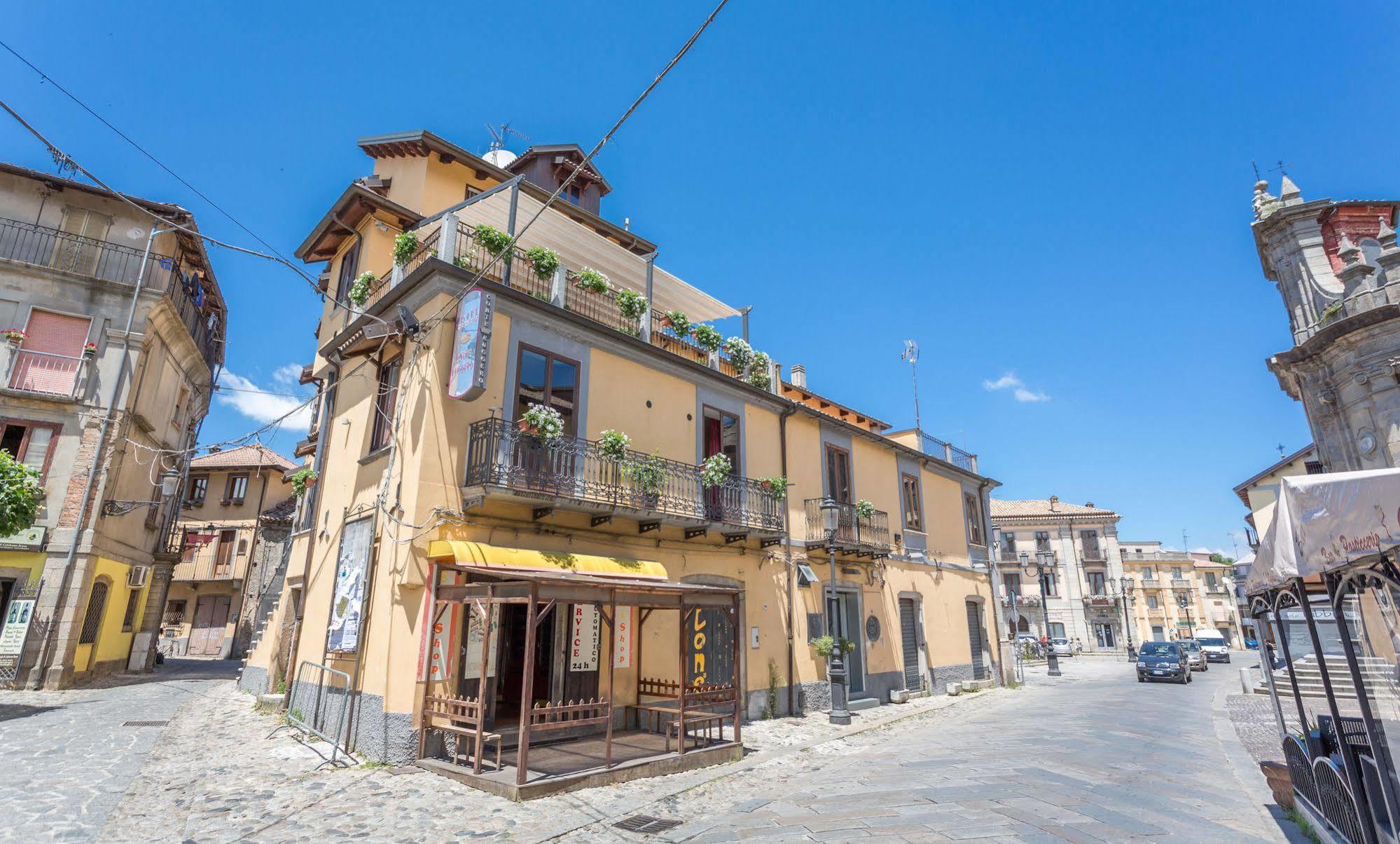 Hotel Conte Ruggero Серра-Сан-Бруно Екстер'єр фото
