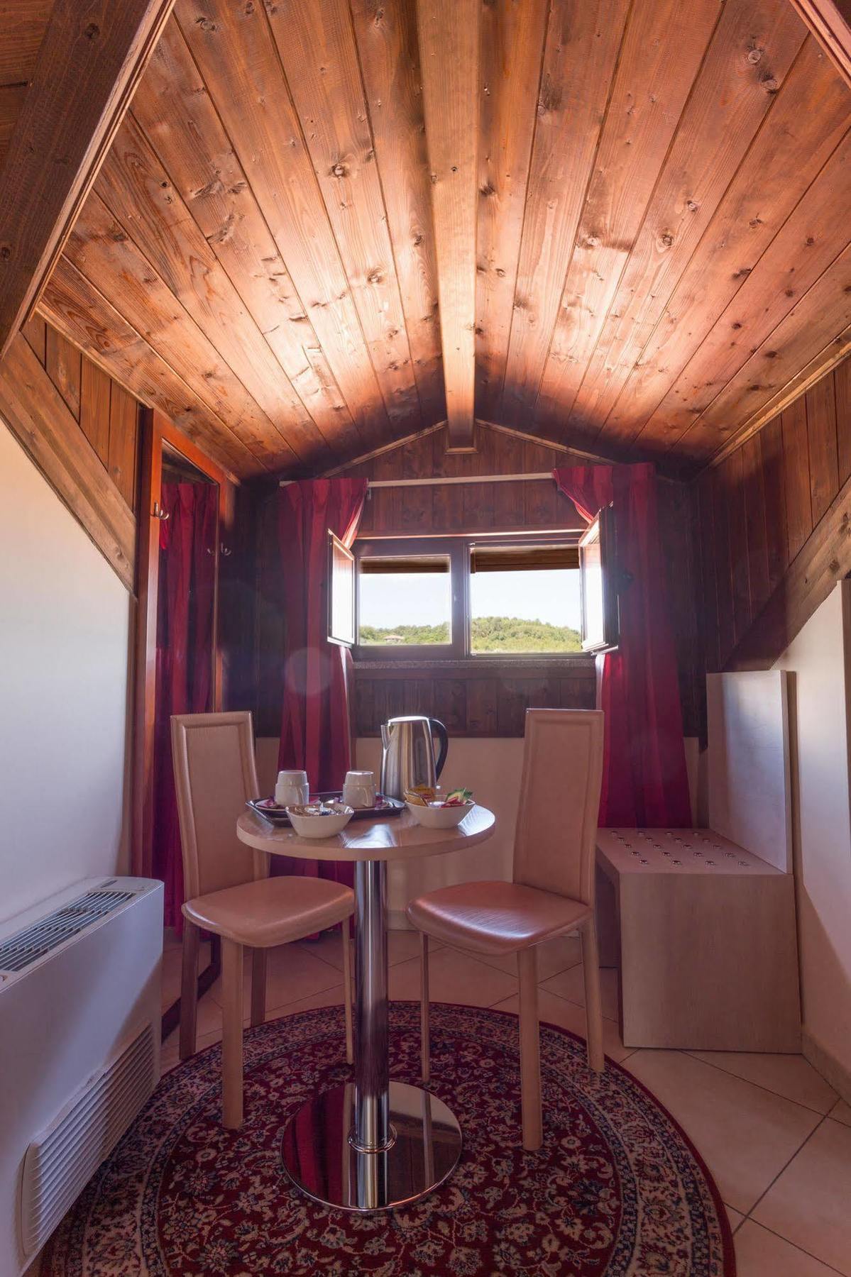 Hotel Conte Ruggero Серра-Сан-Бруно Екстер'єр фото