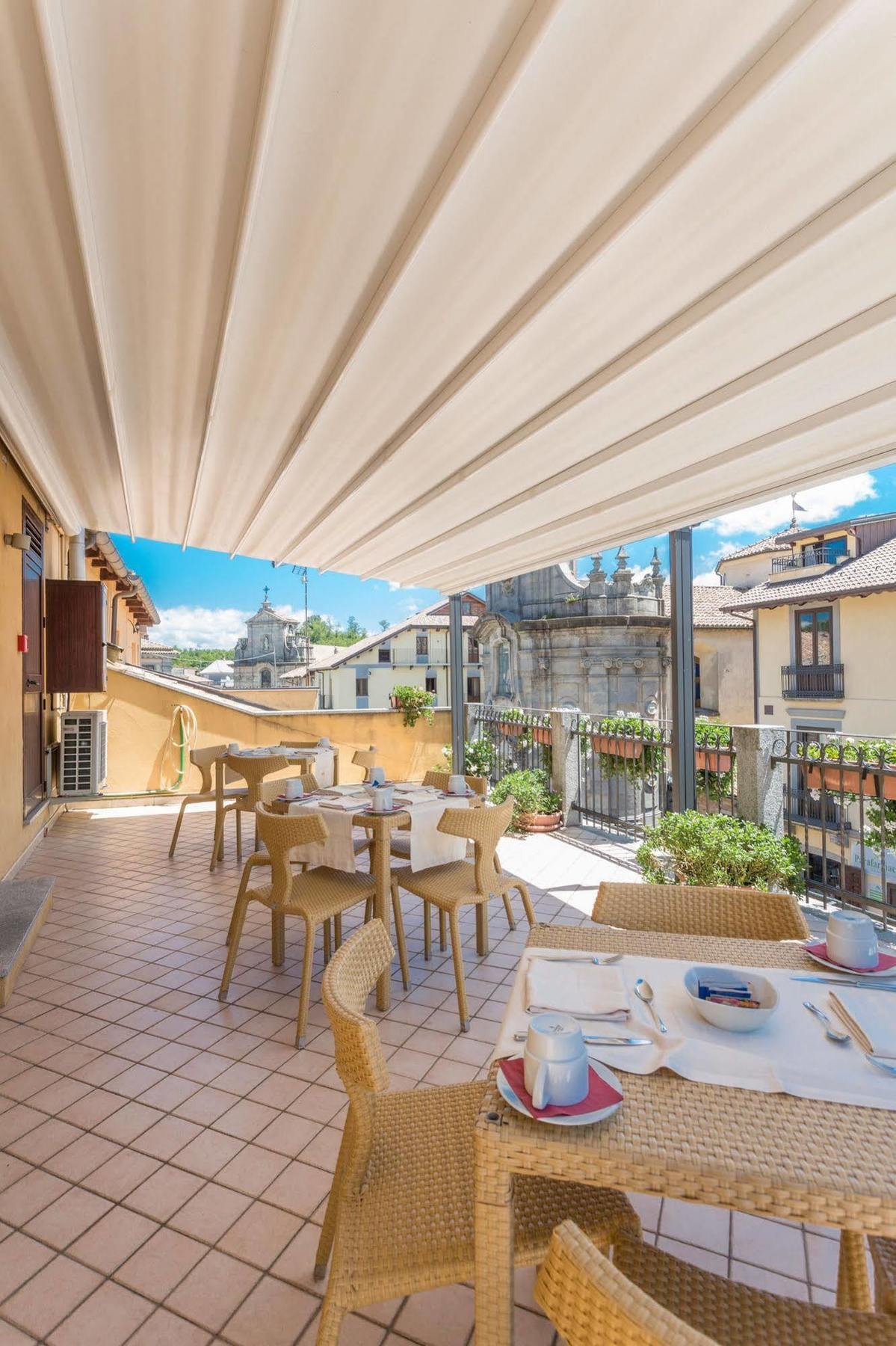 Hotel Conte Ruggero Серра-Сан-Бруно Екстер'єр фото