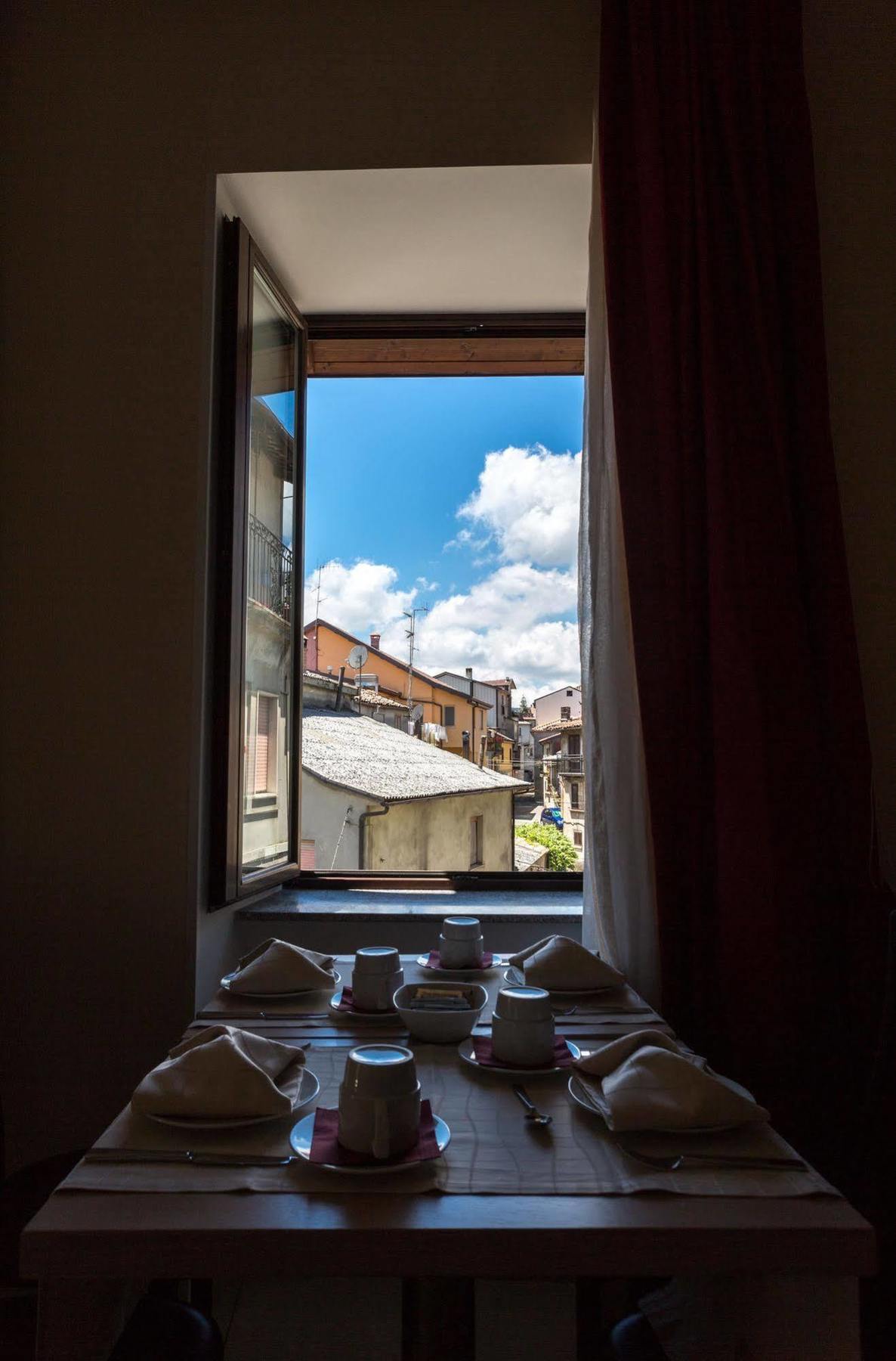 Hotel Conte Ruggero Серра-Сан-Бруно Екстер'єр фото