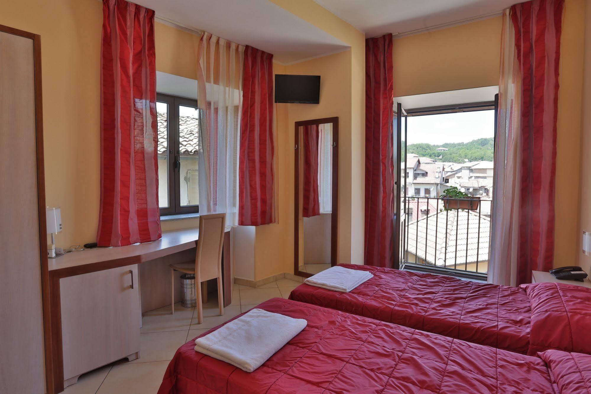 Hotel Conte Ruggero Серра-Сан-Бруно Екстер'єр фото